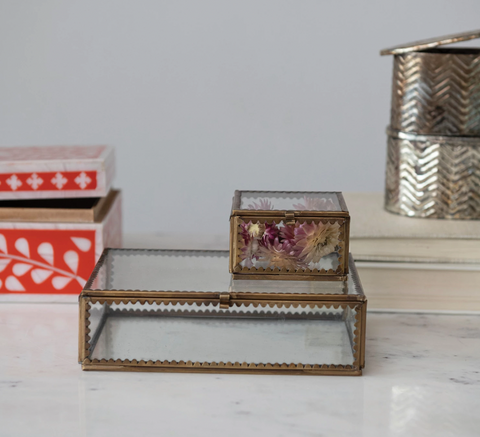Brass Scalloped Edges Display Boxes
