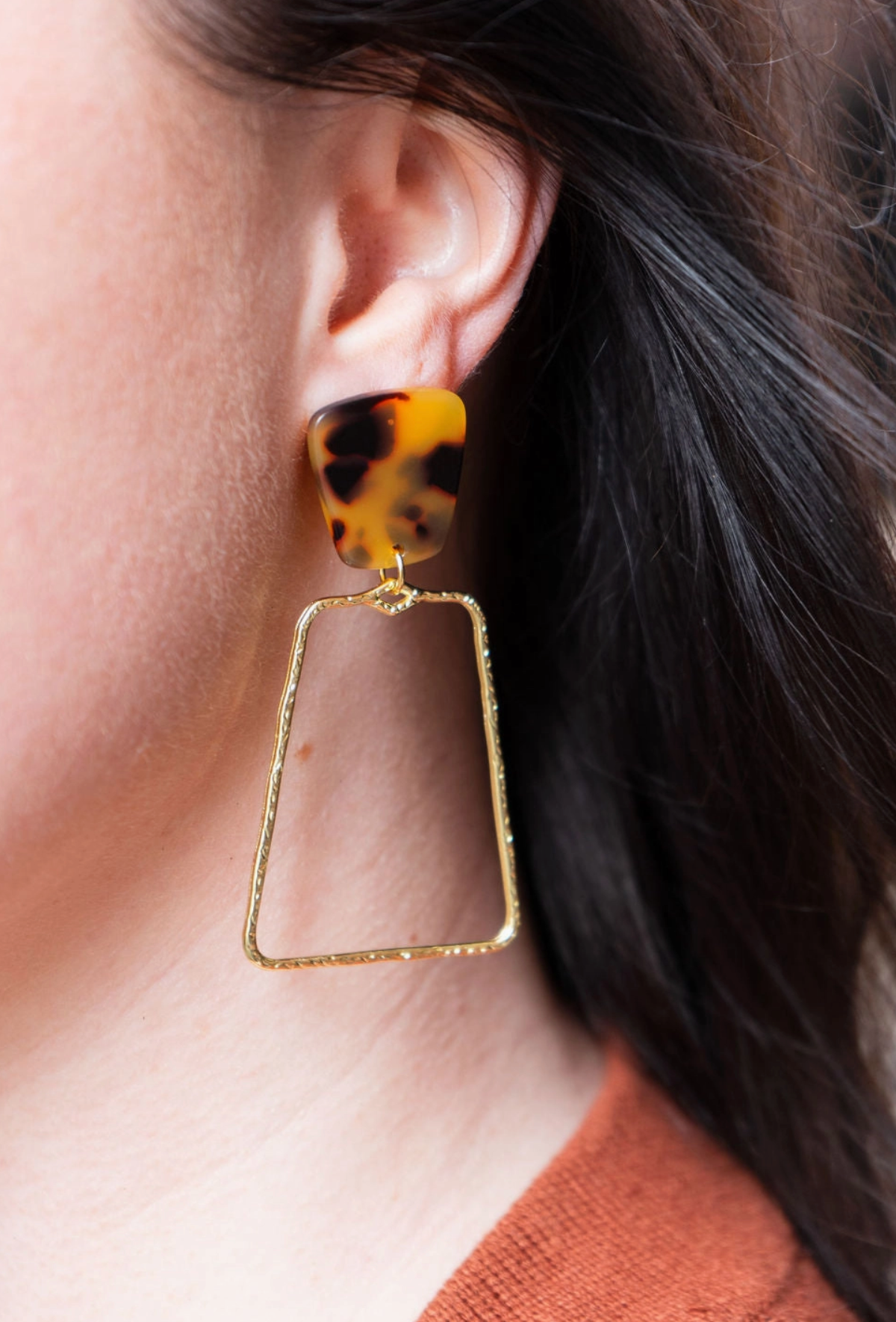 Ariana Tortoise Earrings